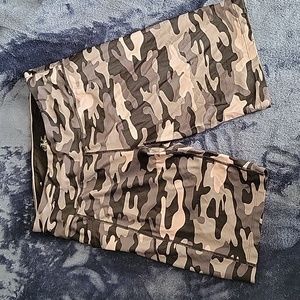 Calvin Klein CK 9 inch Cycling Bike Short Black Pink Camo Large EUC